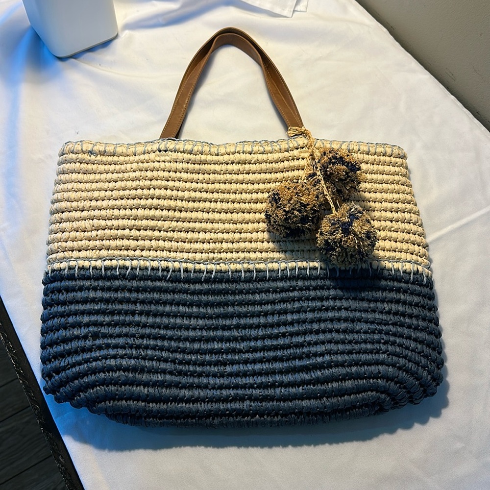 Straw studios bag